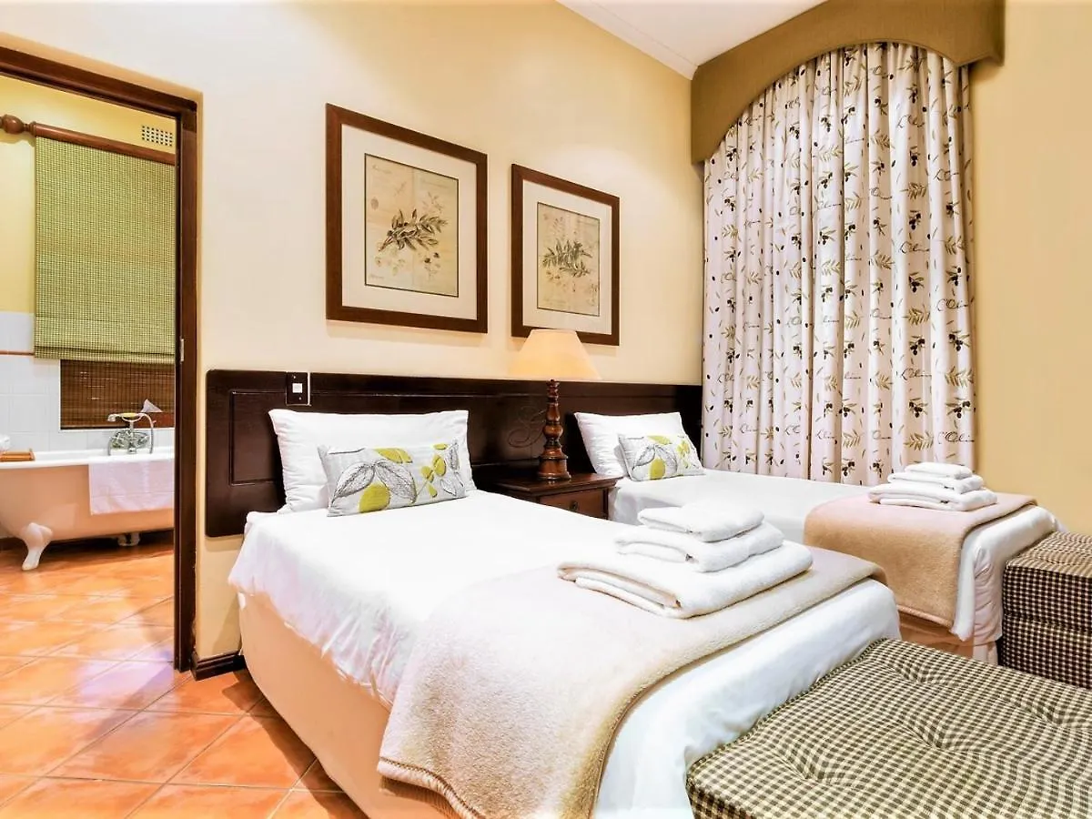 **** Bed & Breakfast Ongegund Lodge Somerset West South Africa